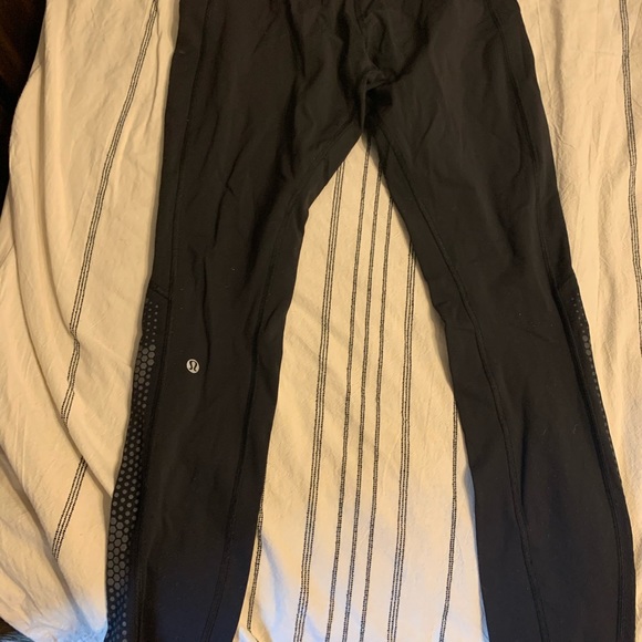 Lululemon pants - Picture 3 of 4